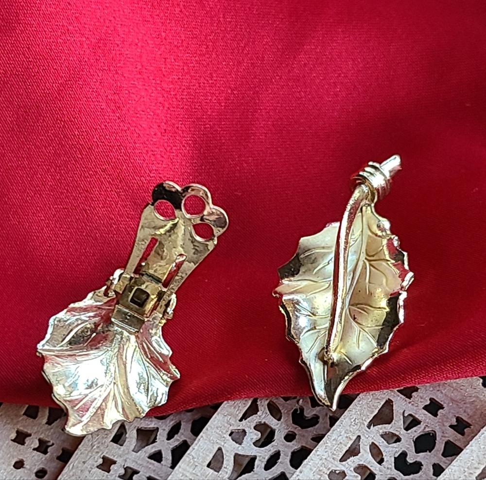 Elegant Gold Leaf Clip On Earrings